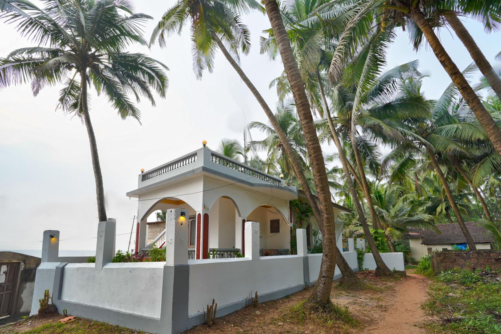 Anjuna Beach Villa *